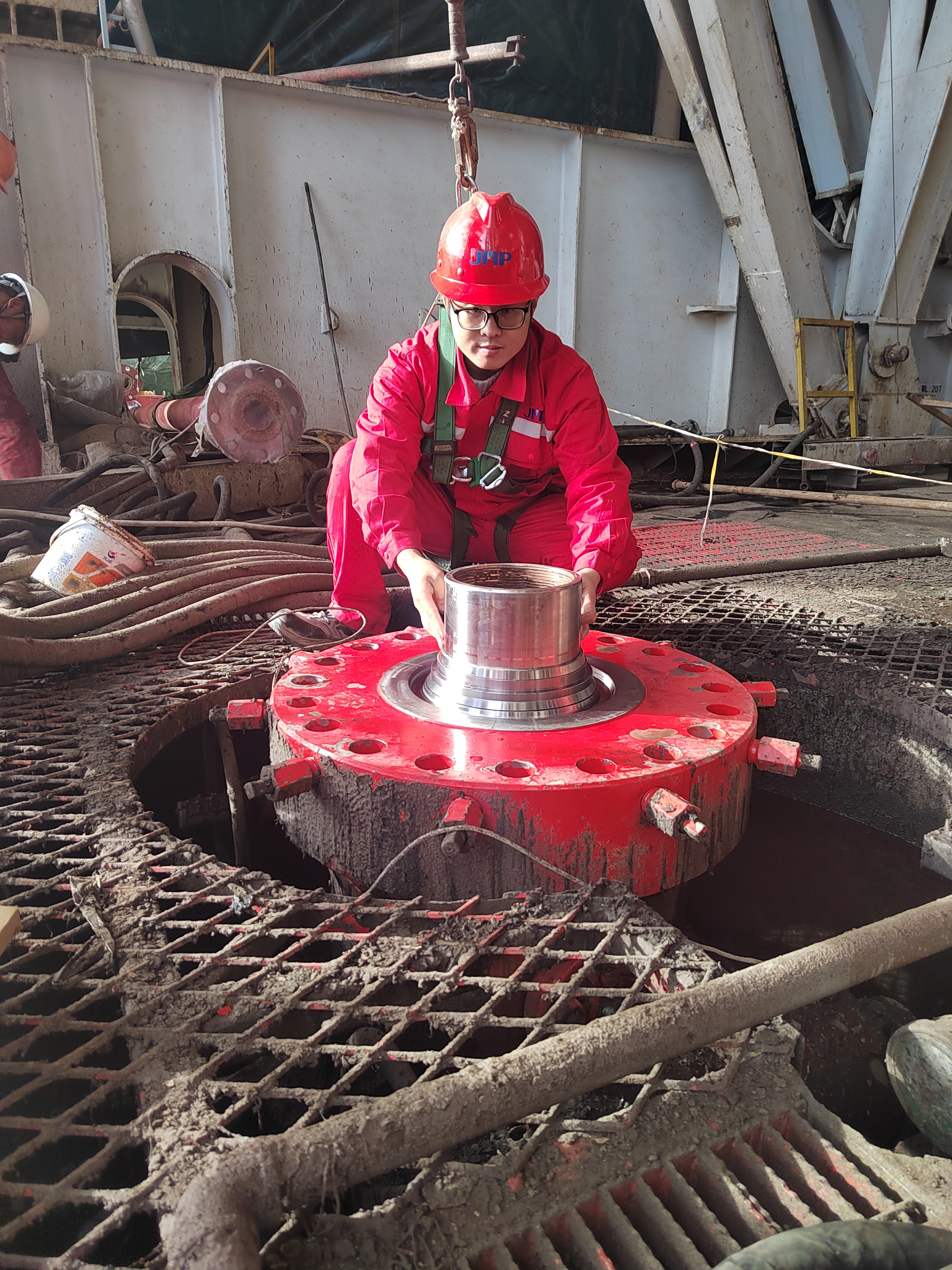 现场井口采油气树安装服务